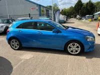 Begagnad Mercedes A200 Executive 2016 Blå Halvkombi