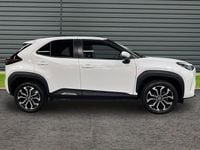 Used Toyota Yaris Design 116 HP (85 kW) 2023 Pure white Hatchback