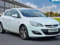 Used Vauxhall Astra SRi 101 HP (74 kW) 2015 White Hatchback