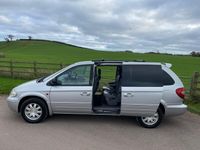 Used Chrysler Voyager Limited 173 HP (127 kW) 2004 Silver MPV