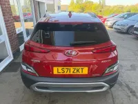 Usado Hyundai Kona Premium 141 CV (103 kW) 2021 Rojo SUV