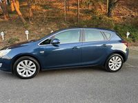 Used Vauxhall Astra 140 HP (102 kW) 2012 Blue Hatchback