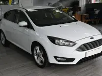 Usado Ford Focus Zetec 2016 Branco Citadino