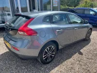 Begagnad Volvo V40 Momentum 122 HK (89 kW) 2018 Grå Halvkombi