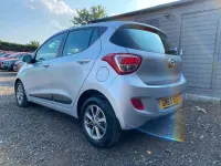 Used Hyundai i10 Premium 87 HP (63 kW) 2016 Silver Hatchback