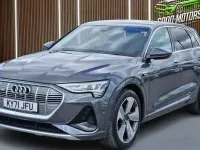 Usado Audi e-tron S-Line 300 kW (408 HP) 2021 Cinzento SUV