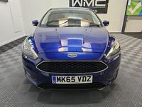 Used Ford Focus Zetec 125 HP (91 kW) 2015 Blue Hatchback