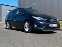 Used Toyota Auris 90 HP (66 kW) 2013 Grey Estate
