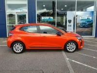 Used Renault Clio Evolution 140 HP (102 kW) 2025 Orange Hatchback