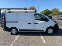 Second-hand Vauxhall Vivaro 2017 Alb