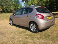 Used Peugeot 208 Active 82 HP (60 kW) 2013 Pink Hatchback