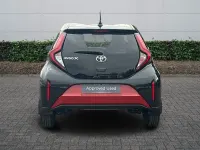 Used Toyota Aygo X 72 HP (52 kW) 2024 Red SUV