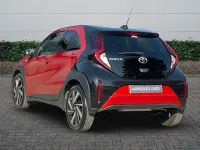 Used Toyota Aygo X 72 HP (52 kW) 2025 Red SUV