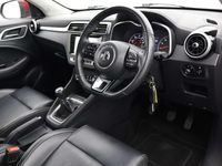 Used MG ZS Exclusive 106 HP (77 kW) 2018 Red Hatchback