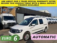 Usado VW Caddy Maxi Highline 100 CV (73 kW) 2020 Blanco Monovolumen