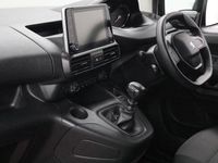 Used Peugeot Partner 100 HP (73 kW) 2022 White MPV