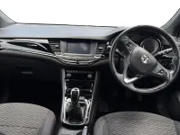 Used Vauxhall Astra SRi 150 HP (110 kW) 2017 Cosmic grey Hatchback