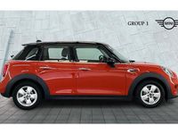 Używany Mini Cooper Hatch 136 KM (100 kW) 2018 Pomarańczowy Hatchback
