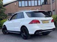 Used Mercedes GLE250 AMG Line Premium 204 HP (150 kW) 2017 White Estate
