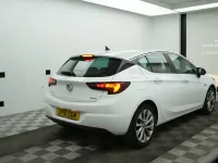 Used Vauxhall Astra 125 HP (91 kW) 2016 White Hatchback