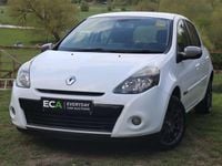 Used Renault Clio IV Dynamique 88 HP (64 kW) 2013 White Hatchback