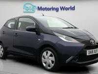 Used Toyota Aygo X-play 71 HP (52 kW) 2018 Blue Hatchback