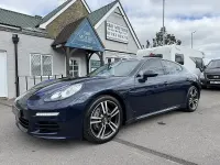 Used Porsche Panamera 300 HP (220 kW) 2013 Blue Hatchback