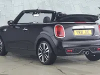 Używany Mini Cooper S Exclusive 189 KM (139 kW) 2021 Czarny Hatchback