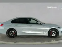 Usado BMW 320 M Sport 181 HP (133 kW) 2023 Cinzento Sedan