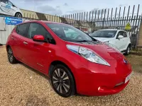 Used Nissan Leaf Tekna 80 kW (109 HP) 2017 Red Hatchback