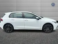 Used VW Golf VIII Life 150 HP (110 kW) 2022 White Hatchback