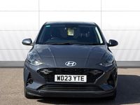 Usado Hyundai i10 Premium 67 HP (49 kW) 2023 Cinzento Citadino