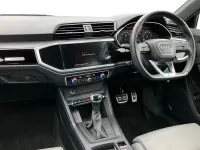 Używany Audi Q3 Black Edition 245 KM (180 kW) 2024 Pomarańczowy SUV