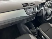 Usado Skoda Fabia SE 95 HP (69 kW) 2018 Bege Citadino
