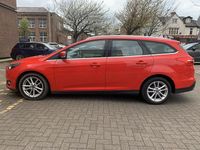 Used Ford Focus Zetec 115 HP (84 kW) 2016 Red Estate