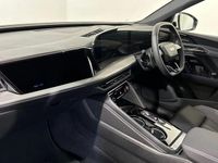 Used Audi Q5 Sportback Advanced 200 HP (147 kW) 2025 White SUV