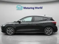 Używany Ford Focus ST-Line 125 KM (91 kW) 2023 Czarny Hatchback