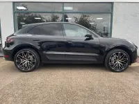 Used Porsche Macan 258 HP (189 kW) 2015 Black SUV