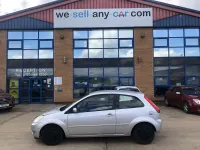 Used Ford Fiesta 75 HP (55 kW) 2004 Silver Hatchback