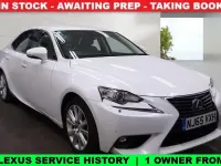 Used Lexus IS300h Executive Line 2015 White Sedan