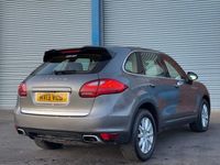 Used Porsche Cayenne 245 HP (180 kW) 2013 Grey SUV
