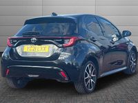Used Toyota Yaris Hybrid 116 HP (85 kW) 2021 Black Hatchback