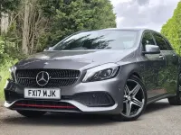 Usado Mercedes A250 Premium 218 HP (160 kW) 2017 Cinzento Citadino