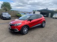 Begagnad Renault Captur Iconic 2019 Röd SUV