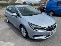 Used Vauxhall Astra Design Edition 110 HP (80 kW) 2016 Silver Estate
