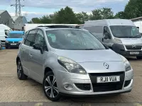 Używany Renault Scénic III Bose Edition 110 KM (80 kW) 2011 Srebrny Minivan