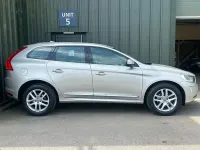 Used Volvo XC60 SE Lux 220 HP (161 kW) 2016 Gold SUV