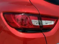 Used Renault Clio Iconic 76 HP (55 kW) 2018 Red Hatchback