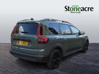 Used Dacia Jogger Extreme 140 HP (102 kW) 2024 Green MPV