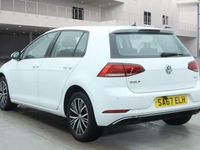 Used VW Golf VII SE 125 HP (91 kW) 2017 White Hatchback